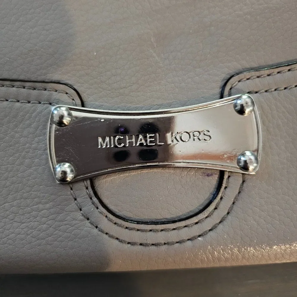 Michael Kors Women's Gray Pebbled Leather Zip Around Wallet